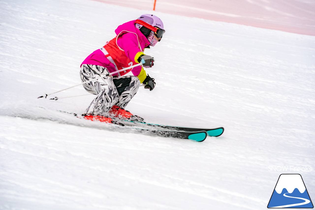 なんと約10年ぶりの「技術選」撮影?! PREMIER SKI ACADEMY presents 『2026プレミアカップ・スキー技術選』レポート！｜朝里川温泉スキー場